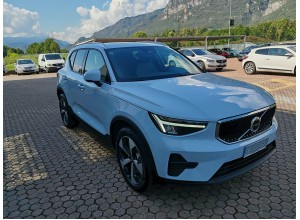 VOLVO XC40 CORE B3 KM ZERO 08/2026 5 ANNI DI GARANZIA